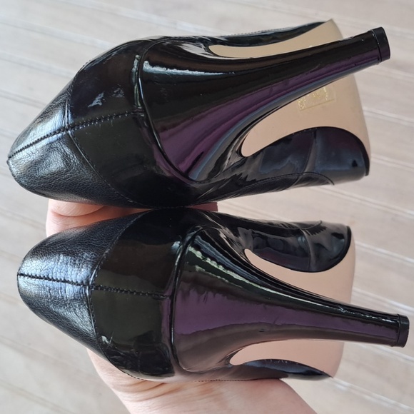 Liz Claiborne "Cammie" Black Leather High Heel Pumps Elegant Chic Round Toe - Picture 4 of 16